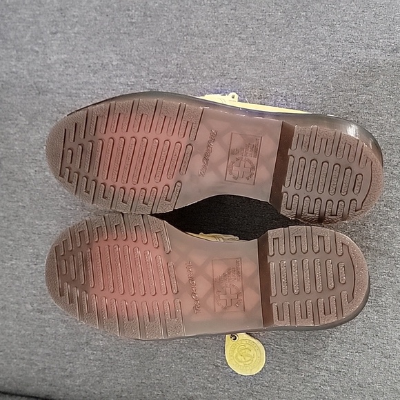 New Dr. Martens Adrian Snaffle shoe in moss green unisex men's size 6 - Picture 6 of 8